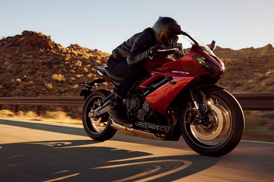 Triumph Daytona 660 desert riding